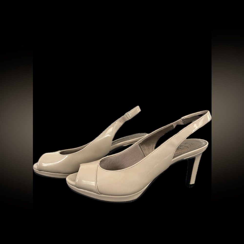 NUDE PATENT LEATHER SLINGBACK PLATFORM HEELS, OPEN TOE, SIZE 7